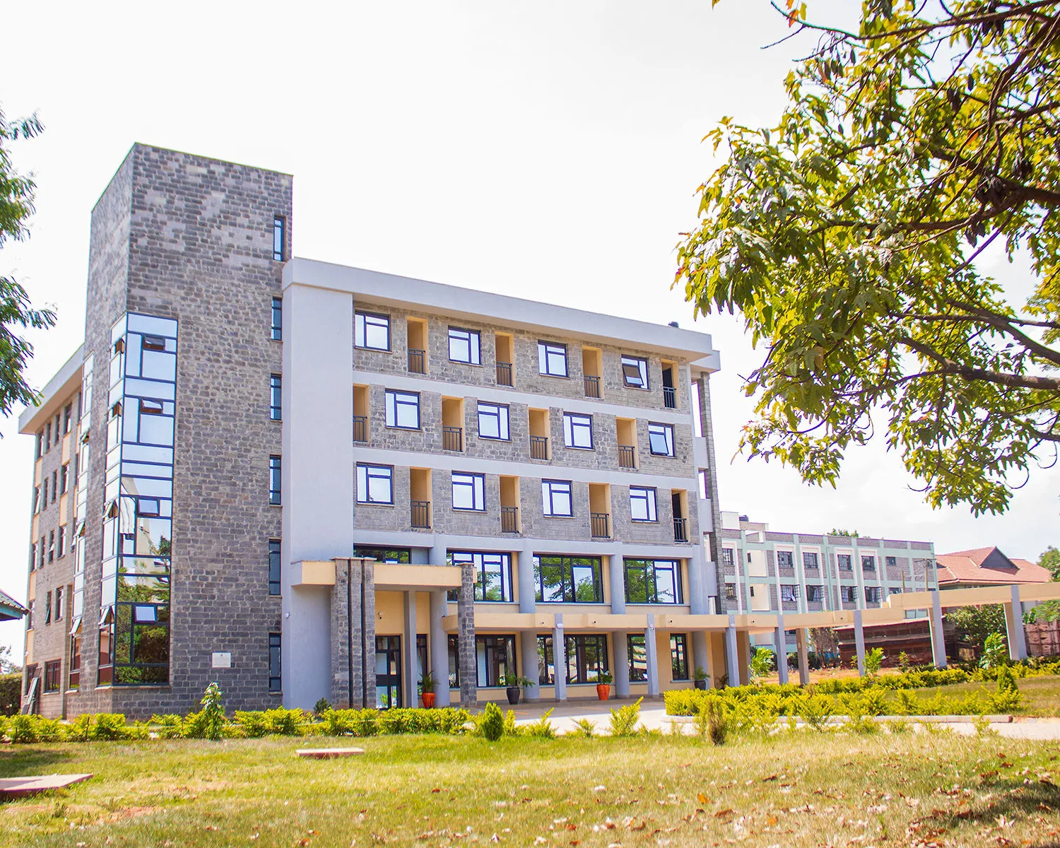 Centre compound