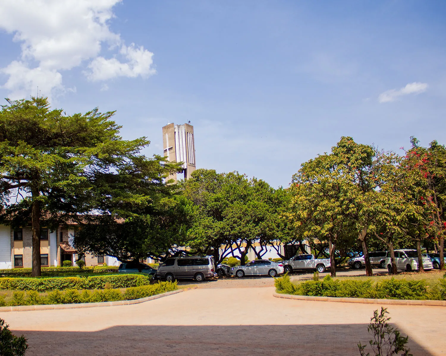 Arrival court